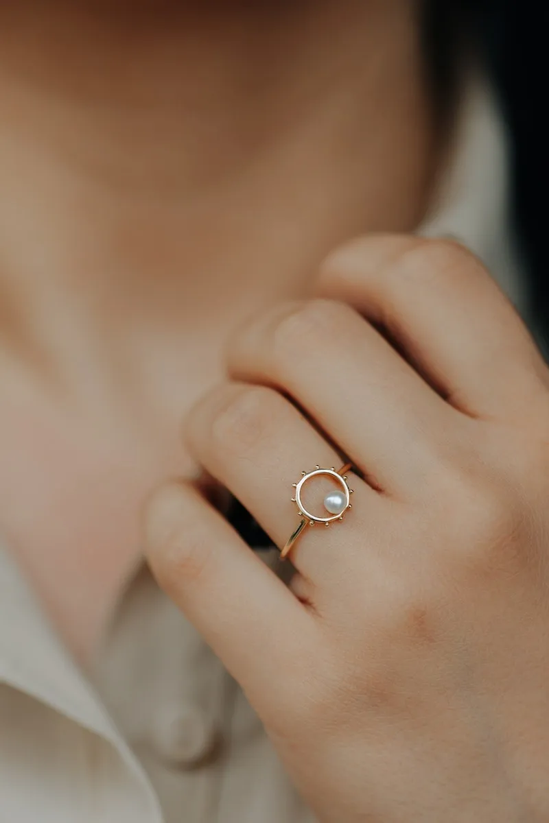 A Generation Redefining Luxury: How Younger Buyers Are Turning to Handcrafted Jewellery