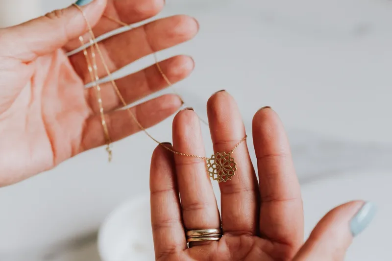 Where Light Dwells: The Luminous Alchemy of Handcrafted Jewellery